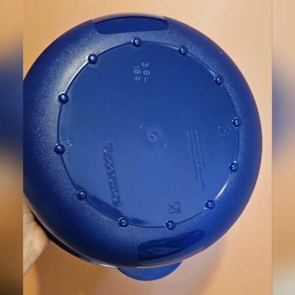 SOLD POSH CANADA - NEW-Crystal-Wave with strainer - 3.8L - Picture 4 of 6